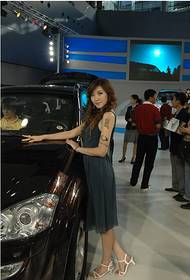 Ssangyong booth beautiful beauty arm tattoo picture picture