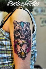 Brazo color personalidad gato tatuaje patrón