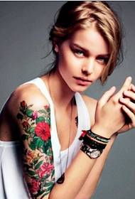 European and American girls arm fashion good-looking color flower tattoo picture