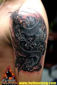 Shoulder dragon cross auspicious cloud tattoo pattern