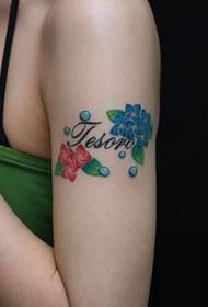 Brazo color flor gotas de agua Inglés tatuaje patrón imagen