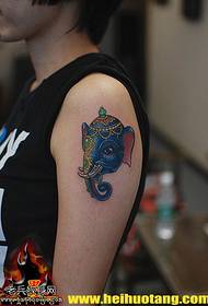 Marineblå elefant tatoveringsmønster