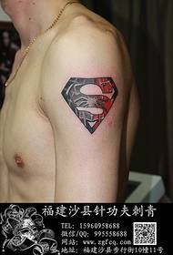 Tatuaje de logotipo de araña superman