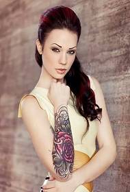 Fashion beautiful foreign beauty personality color arm tattoo picture picture