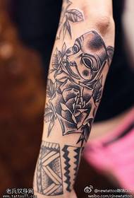 Arm point thorn v word vendetta mask tattoo pattern