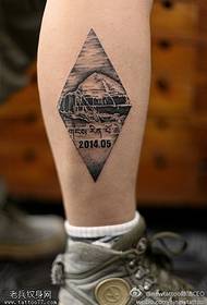 Leg beautiful pyramid tattoo pattern