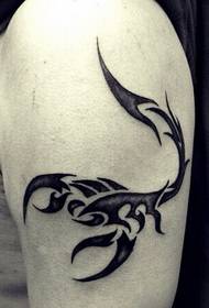 Tatouage totem simple et personnalisé