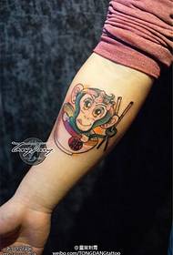Patró de tatuatge de mico de color del braç