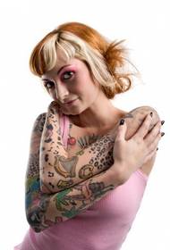 Ευρωπαϊκά και αμερικανικά κορίτσια βραχίονα μόδας τατουάζ προσωπικότητα