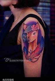 Arm color deer feather tattoo pattern