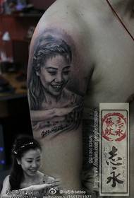Краса портрет татуювання візерунок
