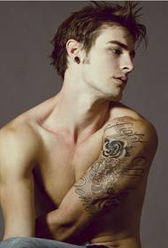 Foreign boys' personality, good-looking tattoo pictures