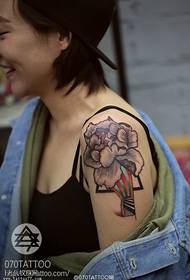 Shoulder baroque style peony tattoo pattern