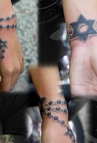 Узорак оружја за тетоважу: узорак петокраке звезде са шестокраком звијездом у облику ланца за тетоважу ланца
