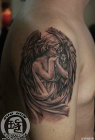 Show de tatuagem, recomendo uma tatuagem de anjo no braço