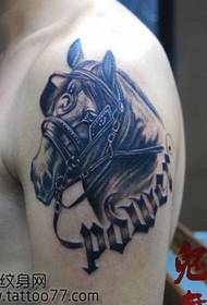 Alternativni uzorak za tetoviranje konja na rukama