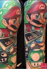 Barvno orožje Mario tattoo delo