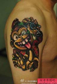 Татуировка на ръката маймуна