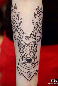 Mostra di tatuaggi, cunsigliate un tatuu di antilope di braccio