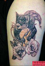 Tattoo show, recommend an arm mouse, rose tattoo, tattoo work