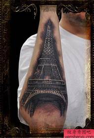 Arm sort-hvidt tårn tatovering arbejde
