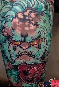 Arm color Tang lion tattoo works