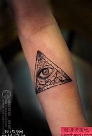 Показуйте татуювання, рекомендуйте татуювання для очей у повний зріст