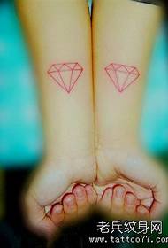 Κομμάτι του κοριτσιού δημοφιλή απλό μοτίβο τατουάζ με διαμάντια