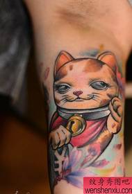Tattoo show bar recommended a colorful lucky cat tattoo pattern