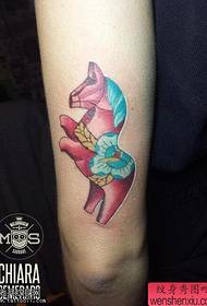 Tetovēšanas šovs, iesakām roku krāsas zirga tetovējuma darbu