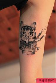 手臂武士貓紋身圖案