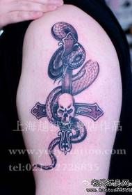 Serpente bracciale classicu di moda cù un mudellu di tatuaggi di croce