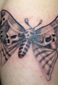 Татуировка на руке: альтернативная татуировка в виде черепа бабочки
