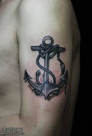 I tatuaggi di ancoraggio a mano sono condivisi da tatuaggi