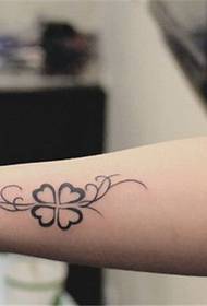 Tattoo show, recommend an arm, four-leaf clover tattoo