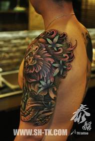 Man arm domineering trend of Tang lion tattoo pattern