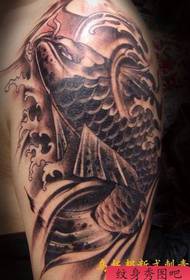 modello di tatuaggio al litio pesce braccio personalità