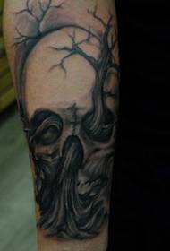 Man tattoo patroon: arm schedel tattoo patroon