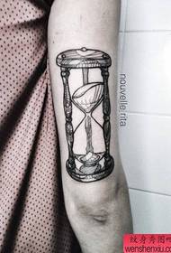 Tattoo show, recommend an arm hourglass tattoo