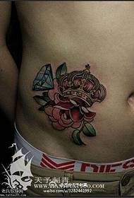 vēdera krāsas vainaga rozes tetovējuma raksts