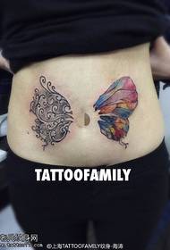 Patrón de tatuaxe de bolboreta de cores e patrón de embarazo