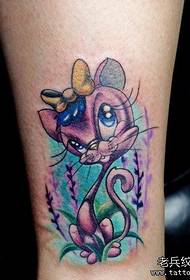 Dövme gösteri çubuğu bir kol renk kedi dövme deseni önerilir