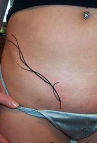 Modèle de tatouage de ligne tribale abdominale