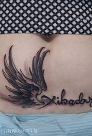 Břicho křídla tetování pokrývá jizvy bez horních vzorů