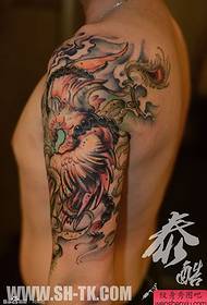 muška ruka Phoenix perla tri uzorka tetovaže