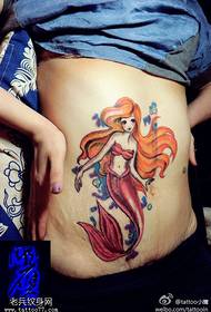 model de tatuaj sirena de culoare abdomen
