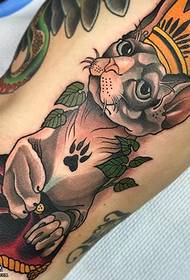 modello tatuaggio corona gattino