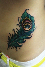 ženski trbuh boja perje tetovaža rad