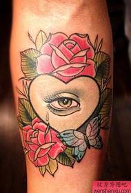 rekommendera ett vackert kärlek ros tatuering mönster