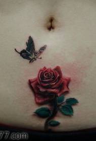 好看的腹部玫瑰花蝴蝶纹身图案